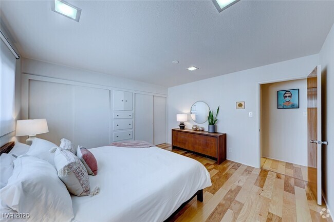 Building Photo - 1245 S 15th St Rental