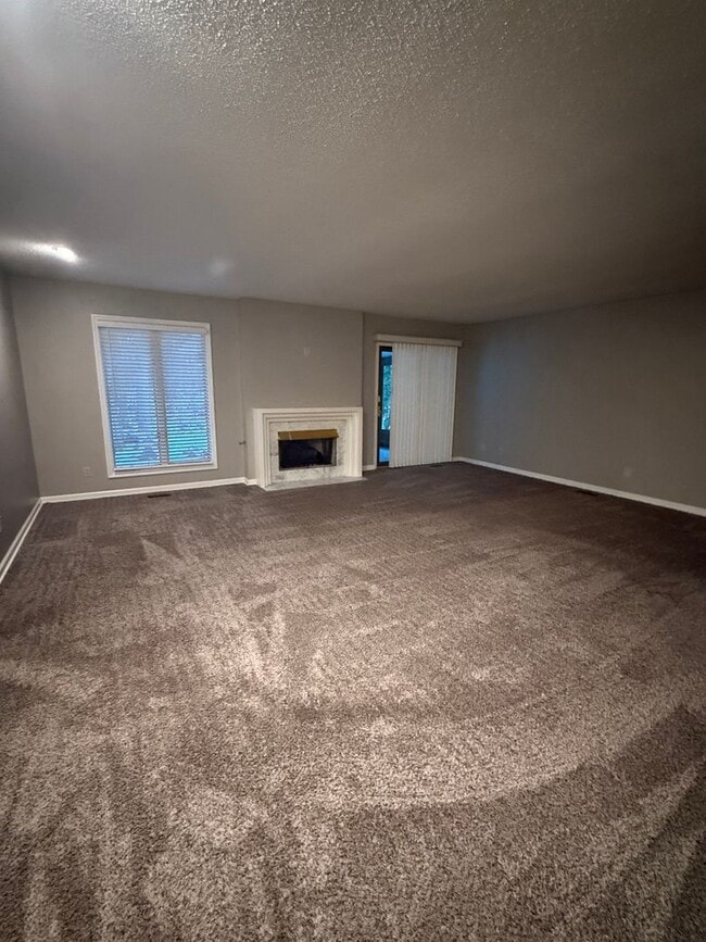 Photo - 2 Bedroom / 2 Bathroom Condo @ Eagles Nest