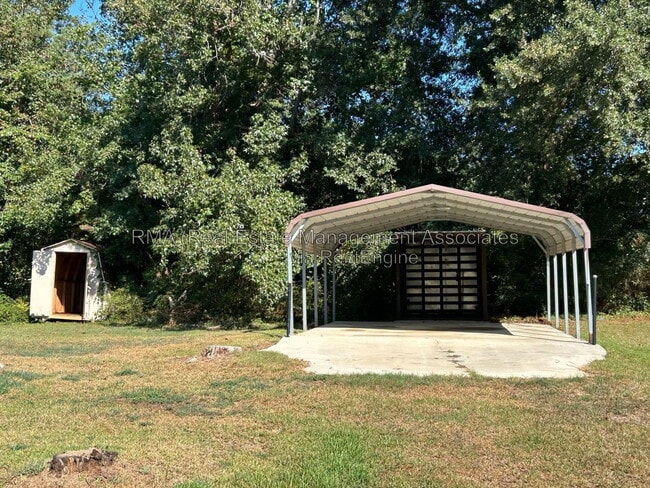 Photo - 217 Griffin Park Rd