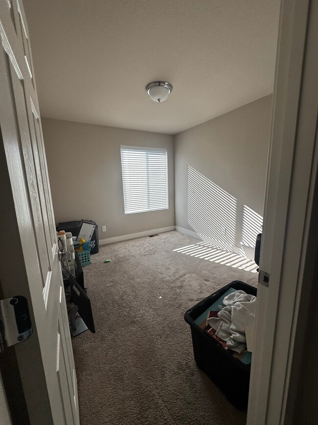 Photo - 16018 E 47th Dr