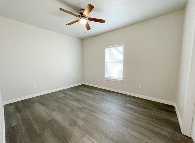 Photo - Stunning 3bd 2 ba house in brand new commu...