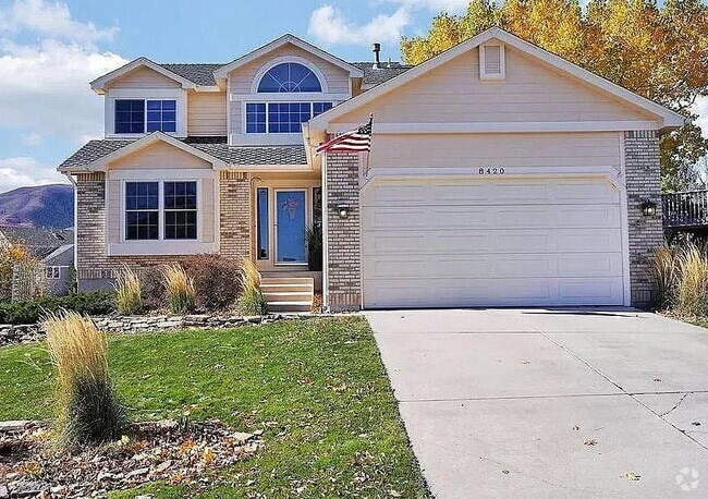 Building Photo - 4 bedroom - Vance Rental