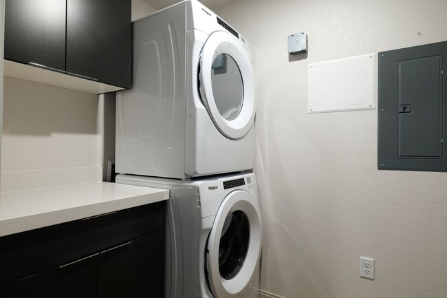 1 Bedroom & 1 Bedroom + Den at UC!