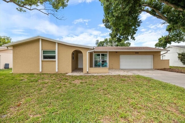 Building Photo - 818 Plum Tree Ln