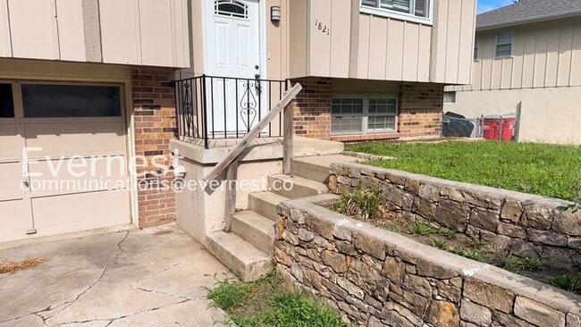 Photo - Beautiful 3-Bedroom Home with Modern Comforts / Pet-Friendly / Vouchers Accepted / Available Now!