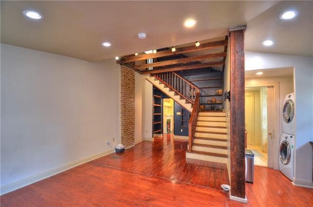 Photo - 919 Jackson Ave