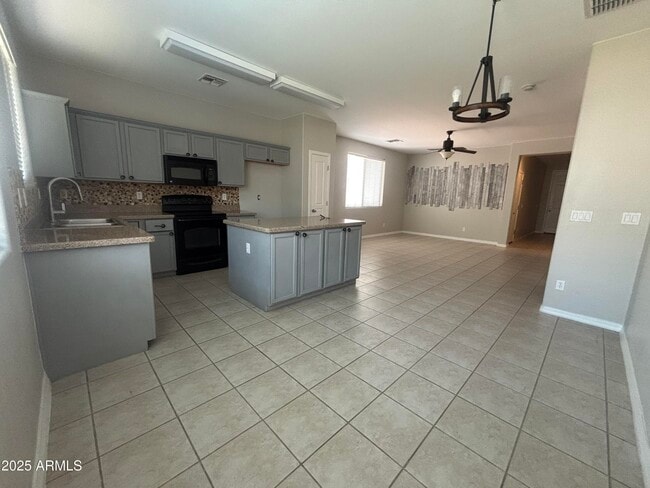 Photo - 3942 E Claxton Ave