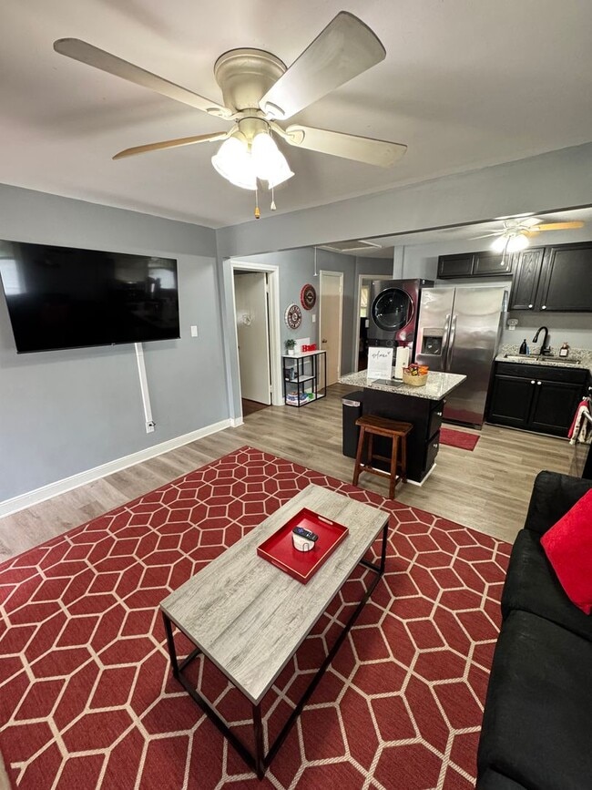 Photo - 3 Bed 3 Bath House near VCU and Byrd Park!