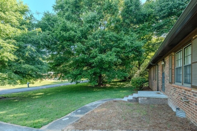 Photo - Proper Living in Winterville Georgia!