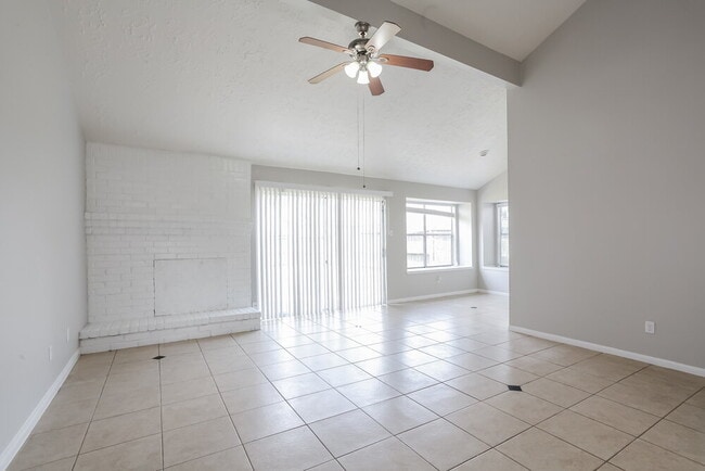 Photo - 16158 Coyridge Ln