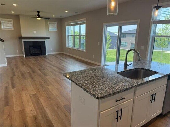 Photo - 5438 Welter Wy
