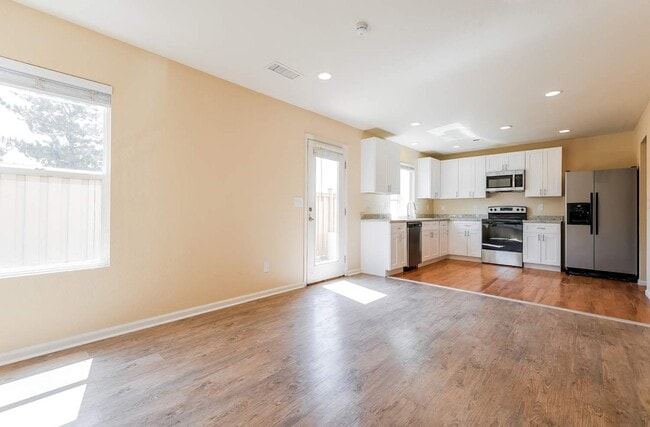 Photo - 4505 Andes St