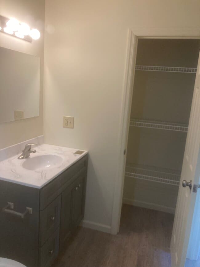 Photo - 151 Franklin St