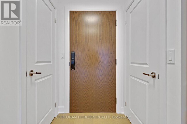 Photo - 3240 William Coltson Ave Unité 1909