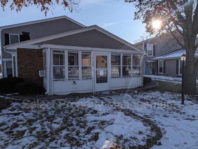 Building Photo - 5138 Woodmark Dr