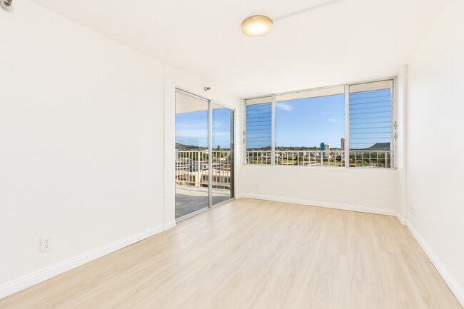 Photo - 2542 Date St