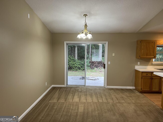 Photo - 204 Old Pond Dr W