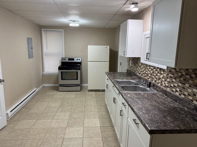 Photo - 2102-2104 Messanie St. Unidad 2102-B