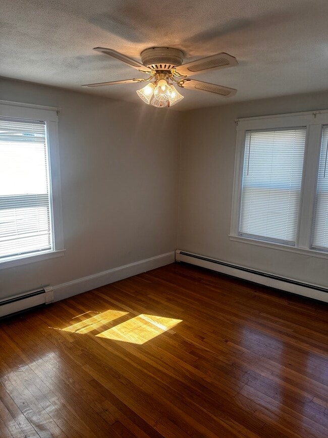 62 Willow Ave Unit 2