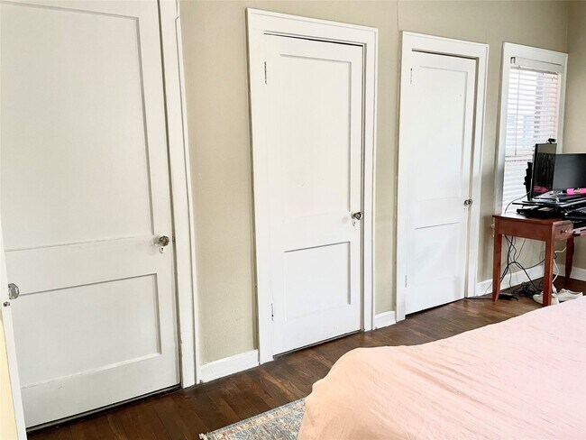 Building Photo - 429 Hawthorne St