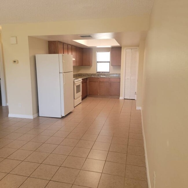 Building Photo - 4030 78th Ave N Unit 11