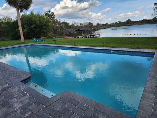 Photo - 330 S Triplet Lake Dr