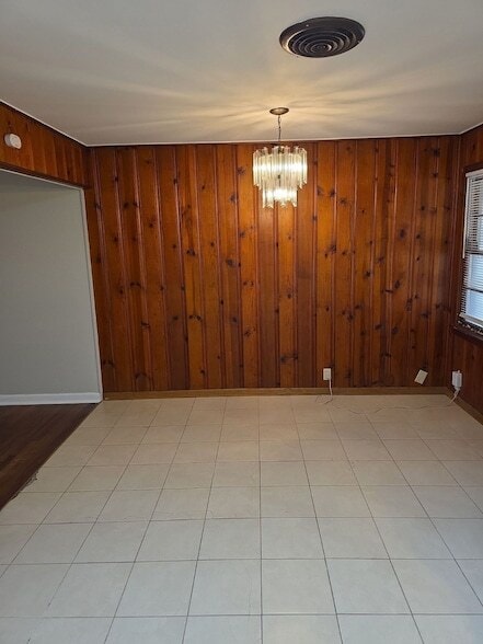 Photo - 1811 W College St