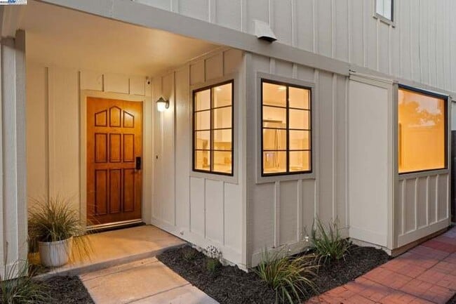 3664 Thrush Terrace