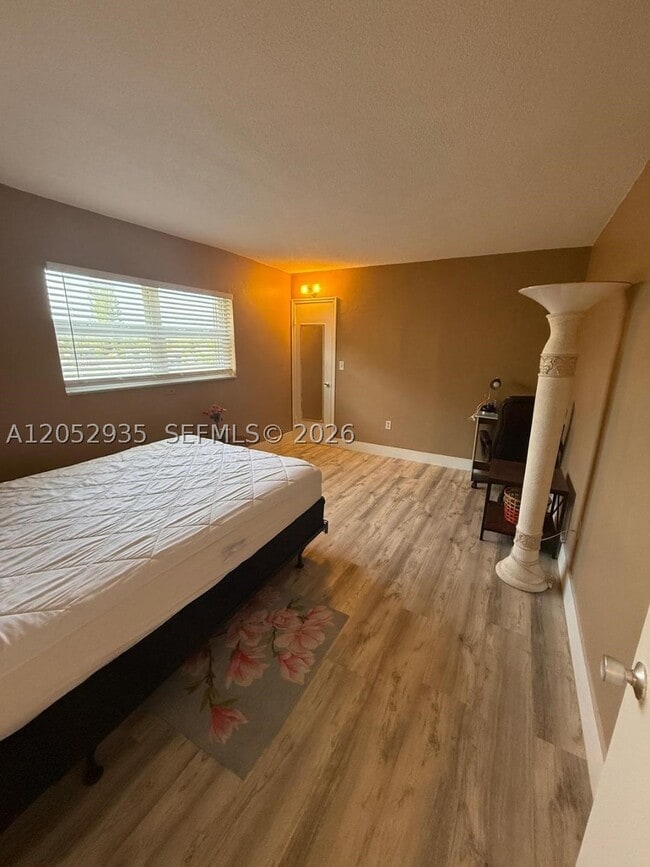 Photo - 1747 Rodman St Unit 305