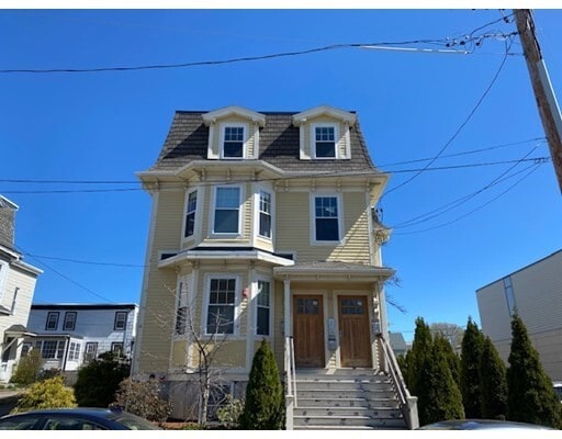 Building Photo - 36 Rush St Unit 1