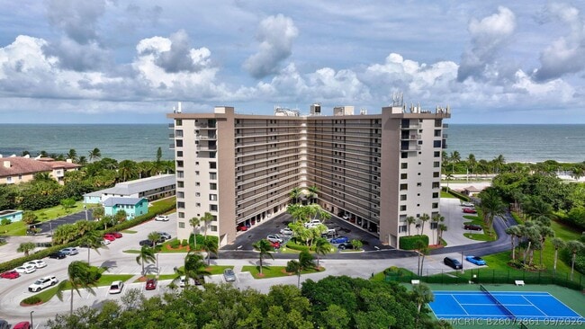 Building Photo - 801 S Ocean Dr Unit PH207