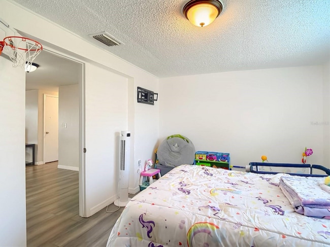 Photo - 5533 Riddle Rd