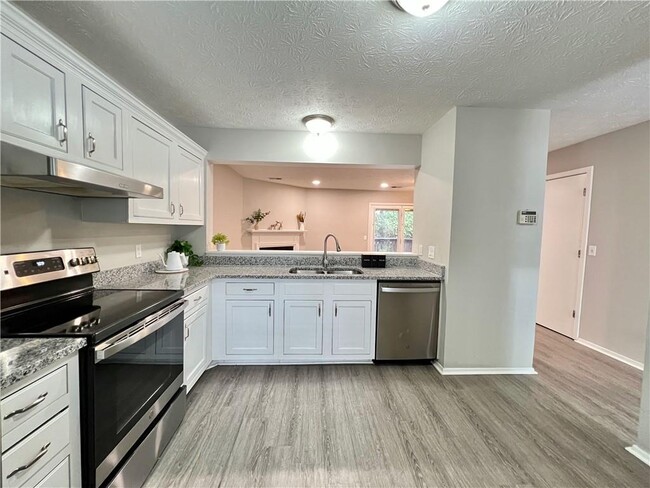 Photo - 1502 Queen Anne Ct