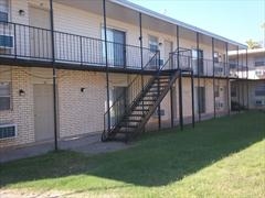 Elmwood Apartments - Elmwood Apartments