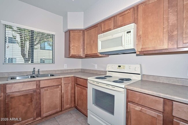 Photo - 750 E Northern Ave Unidad 1100