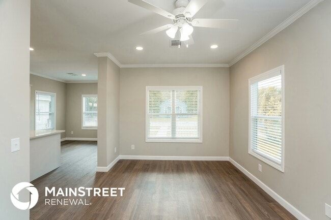 Photo - 1700 45th St S