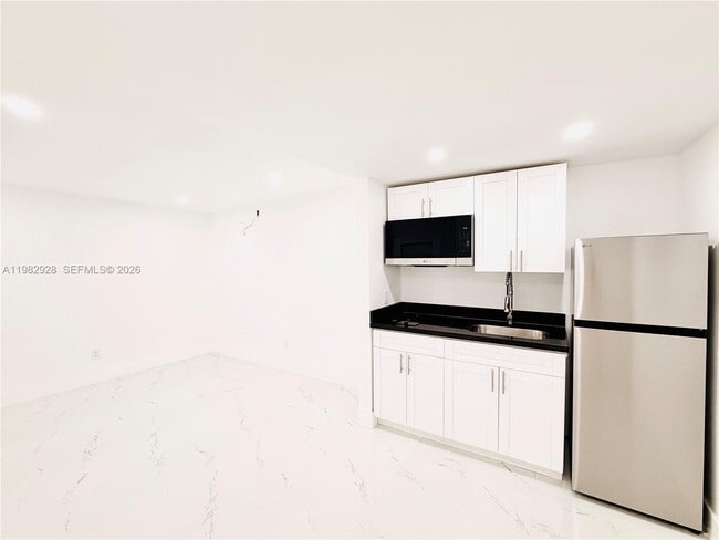 Photo - 3354 NW 50th St Unidad 4