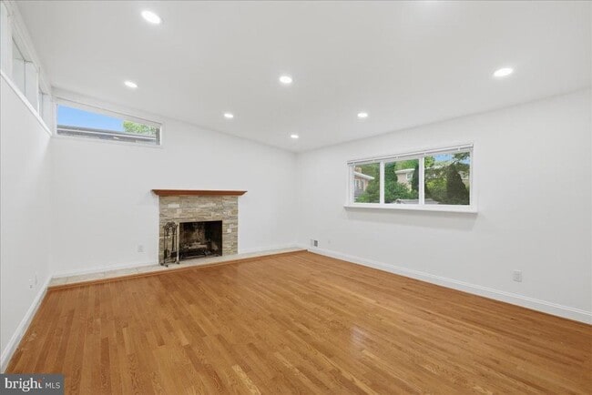 Photo - 709 N Pryor St