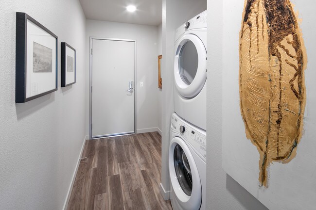 Unit Washer Dryer - Galaxie at Sellwood