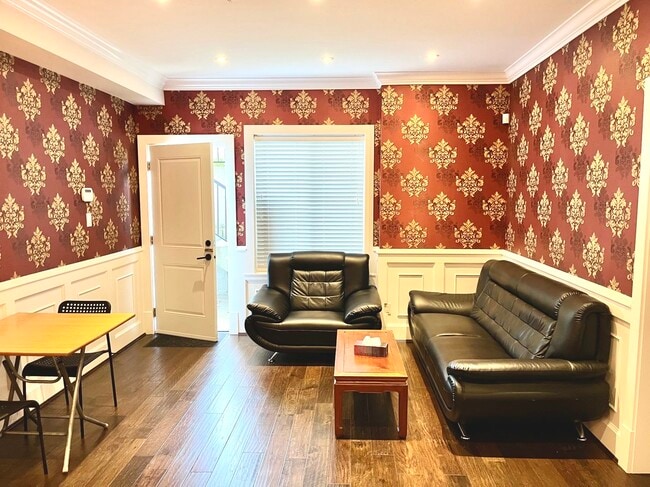 Building Photo - 1553 W 61st Ave