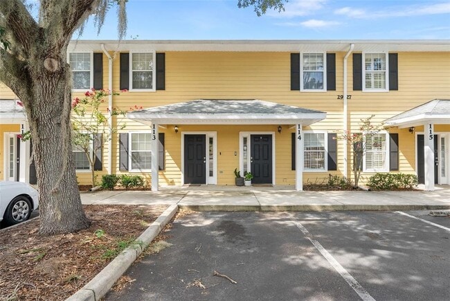 Building Photo - 2927 SW 35th Pl Unit 113