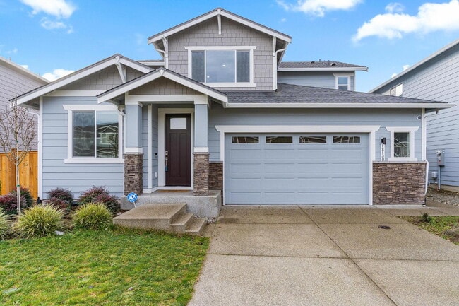 Building Photo - Bueaitful 4 bedroom home with 1 bed 1 bath MIL!
