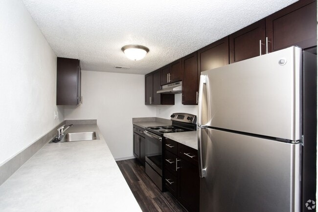 Short Hills Apartments