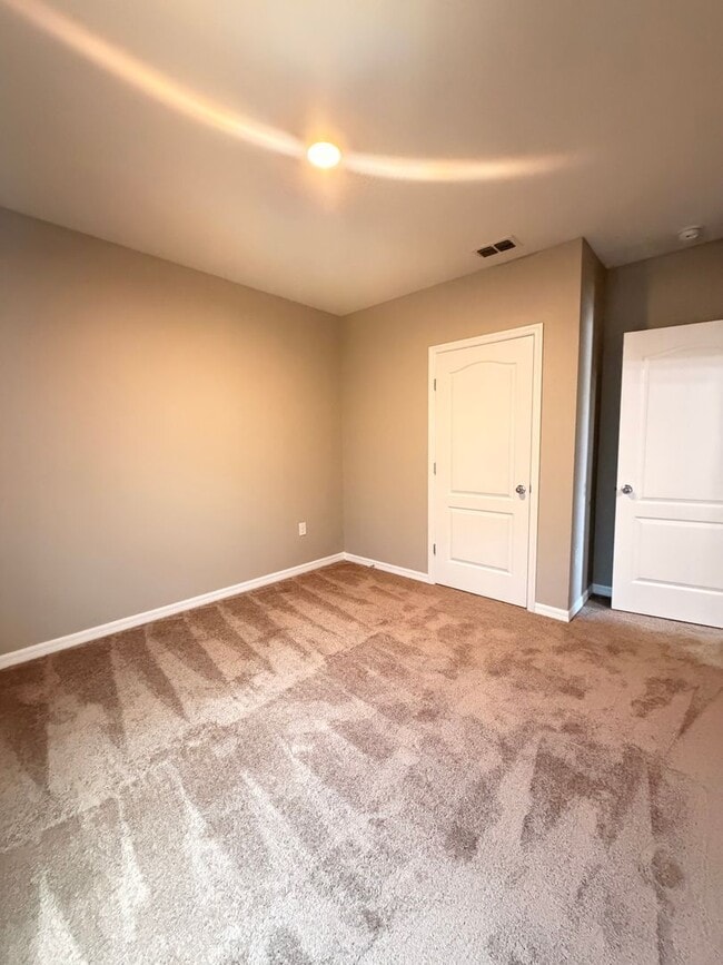 Photo - 4 Bedroom, 2 bathroom, spacious home in Winter Haven ...