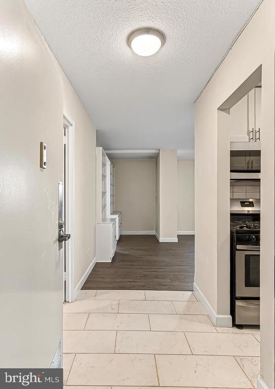 Building Photo - 501 Slaters Ln Unit 513