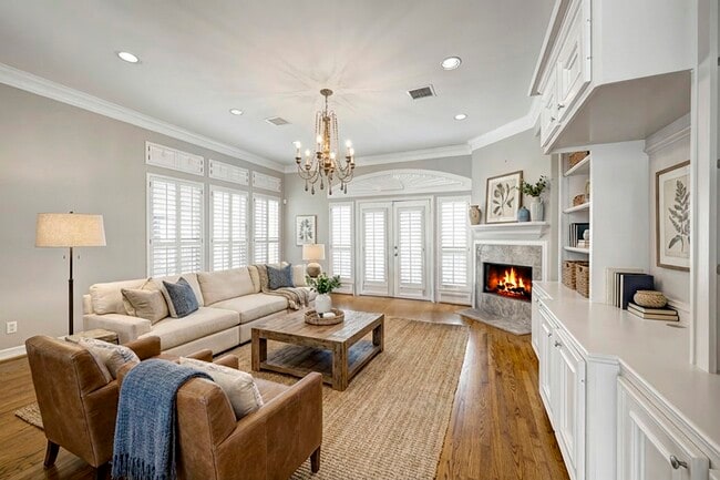 Photo - 3318 W Dallas St