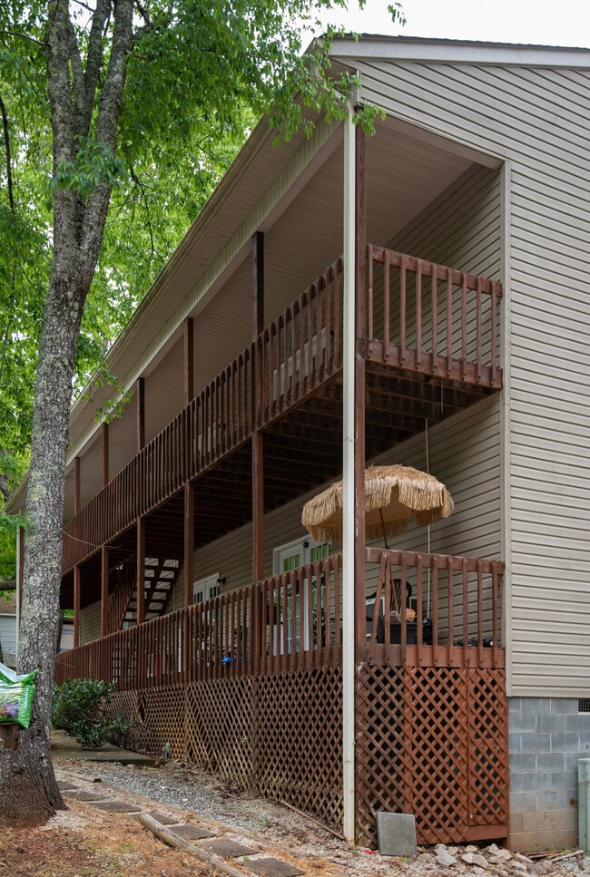 Photo - 197 Hughes St