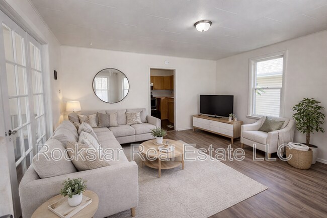 Photo - 1011 E 12th Ave