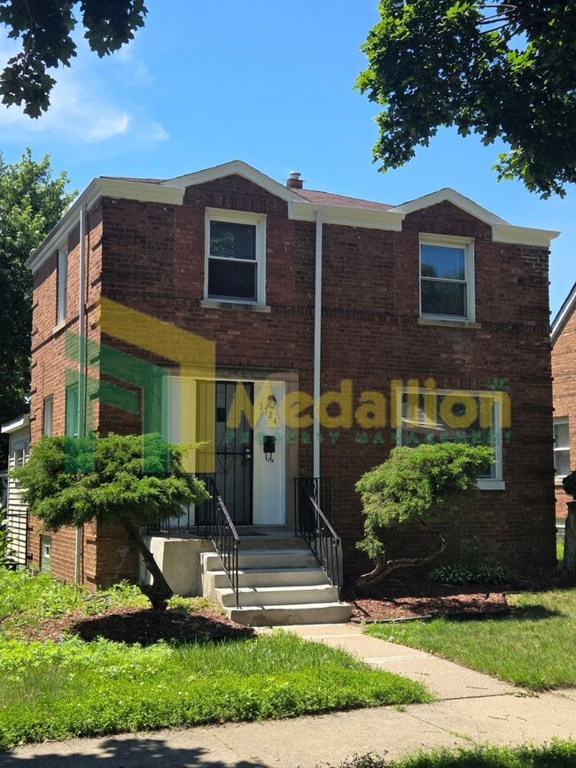 Building Photo - Updated 3-Bedroom Home with Finished Basement