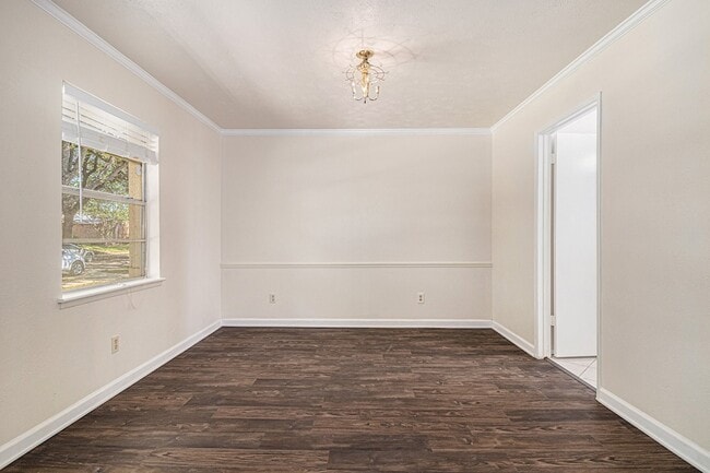 Photo - 1814 Addington Dr